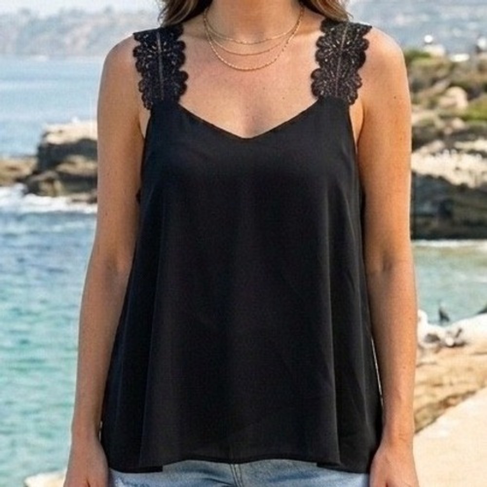 818‎ SS 818 Lace Strap V Neck Camisole Tank Top Black Small Boho Chic Summer